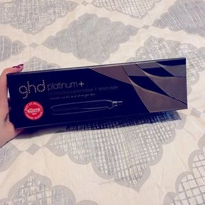 GHD Platinum + Straightener